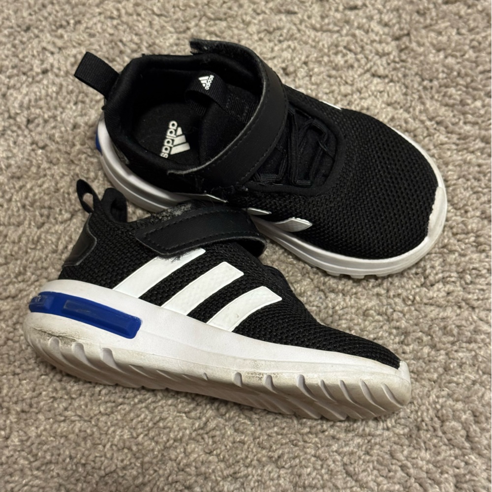 Adidas toddler 6